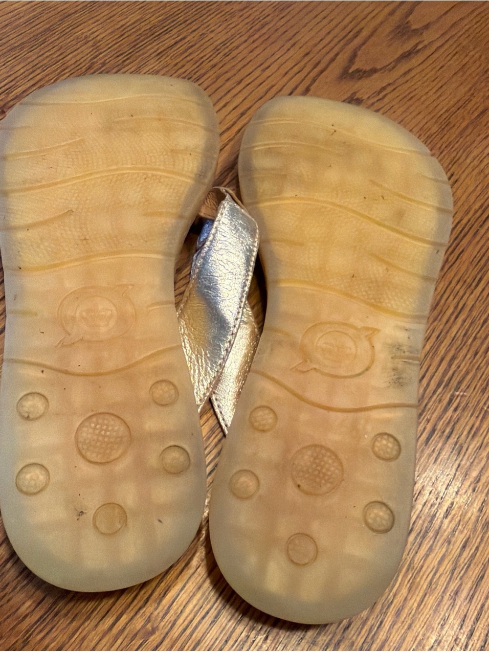 BORN Comfort Leather Thong Sandals - Metallic Gold - Picture 8 of 8